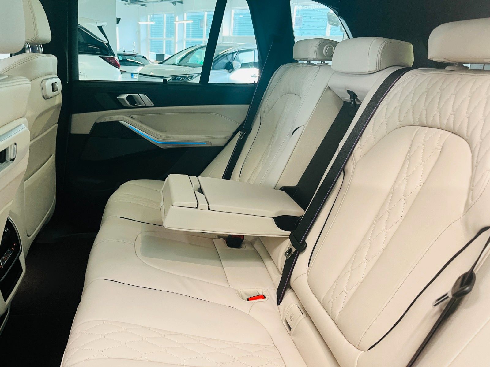 BMW X5 50 e xDrive M Sport / PANO/HARMAN/360KAMERA
