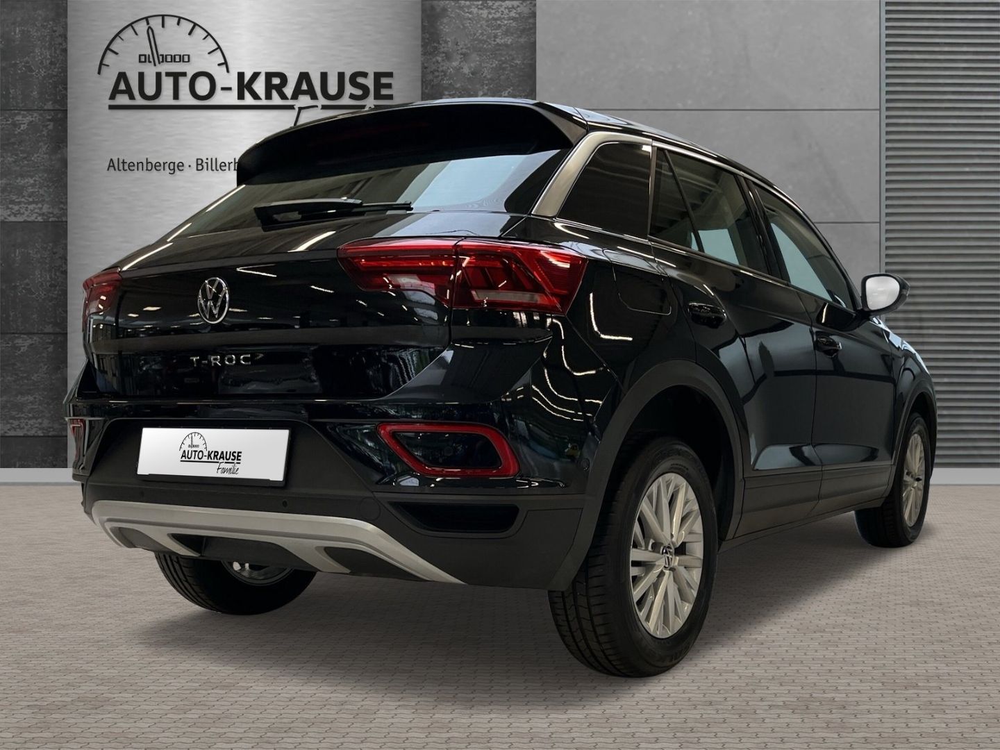 Volkswagen T-Roc 1.0 TSI - Samsaru's Car Outlet