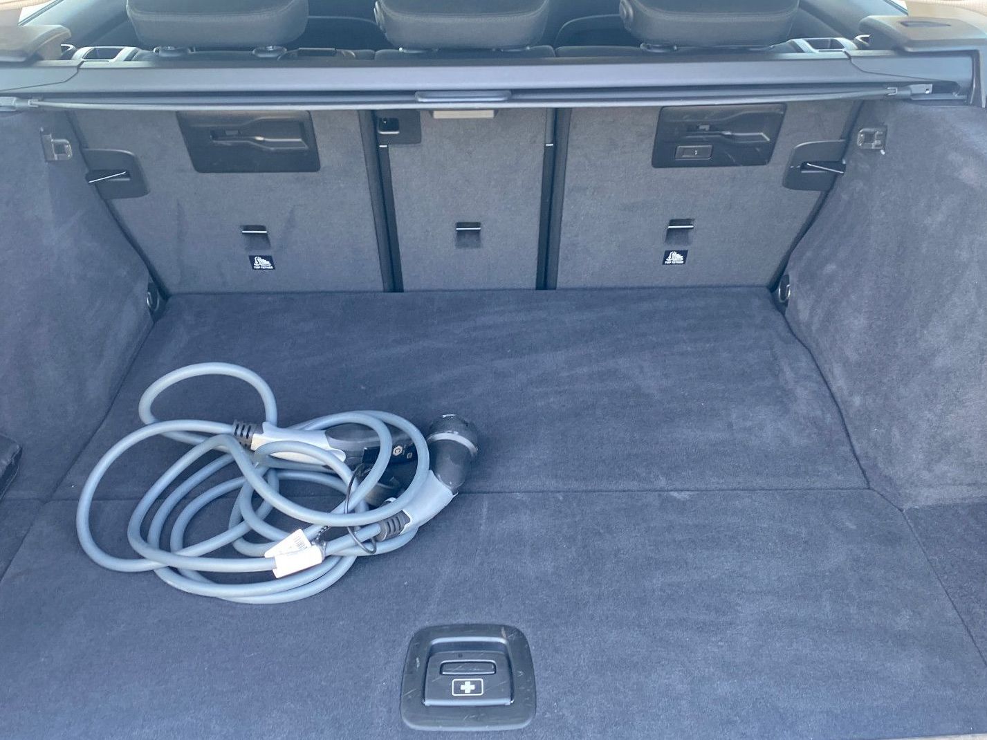 BMW 330 e - Samsaru's Car Outlet