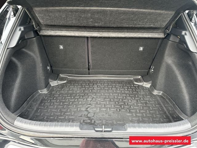 Toyota Corolla Hybrid Team D AHK Soundsystem LED Blendf