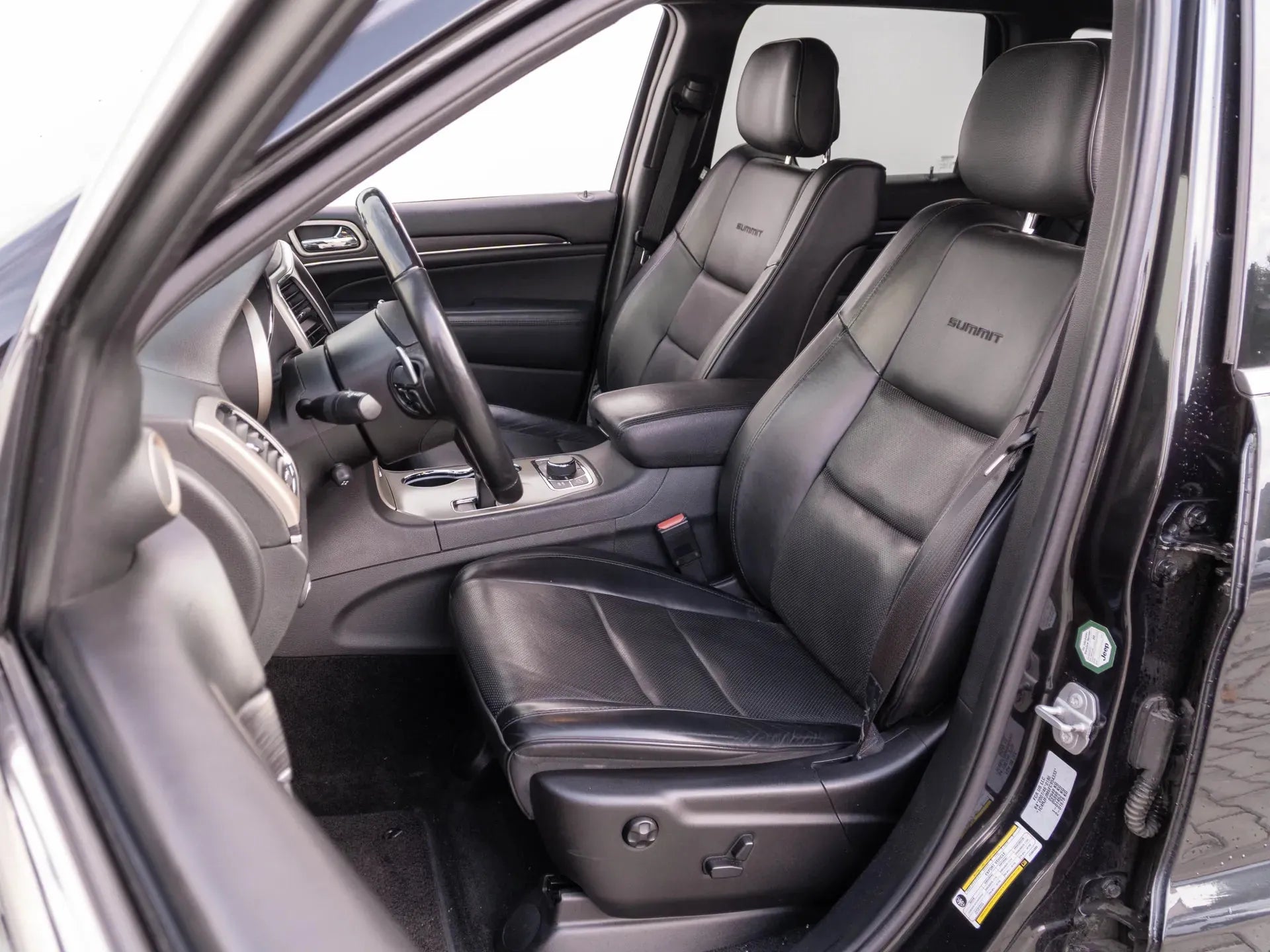 Jeep Grand Cherokee 3.0 Diesel 250 CP Negru - Samsaru's Car Outlet