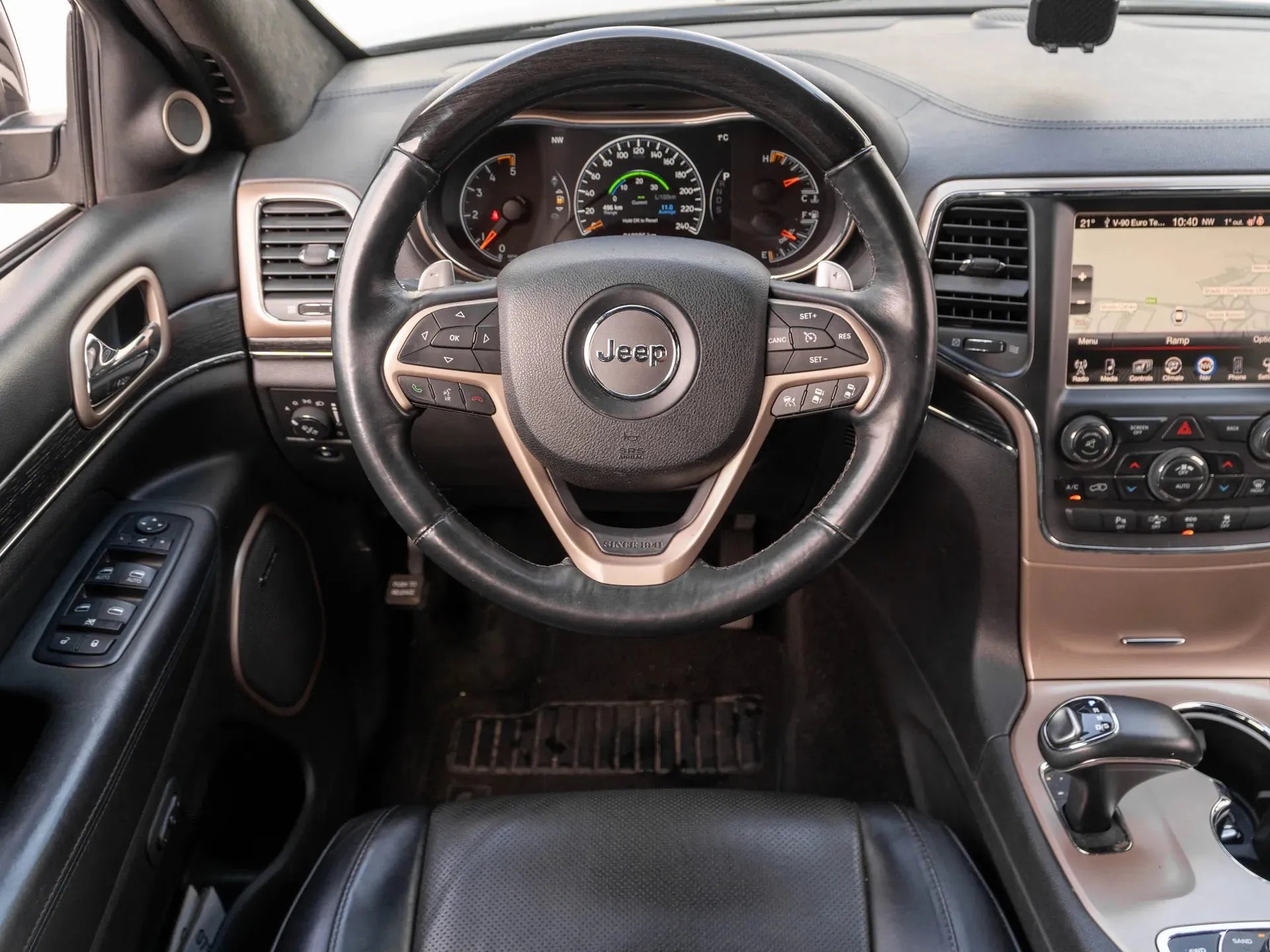 Jeep Grand Cherokee 3.0 Diesel 250 CP Negru - Samsaru's Car Outlet