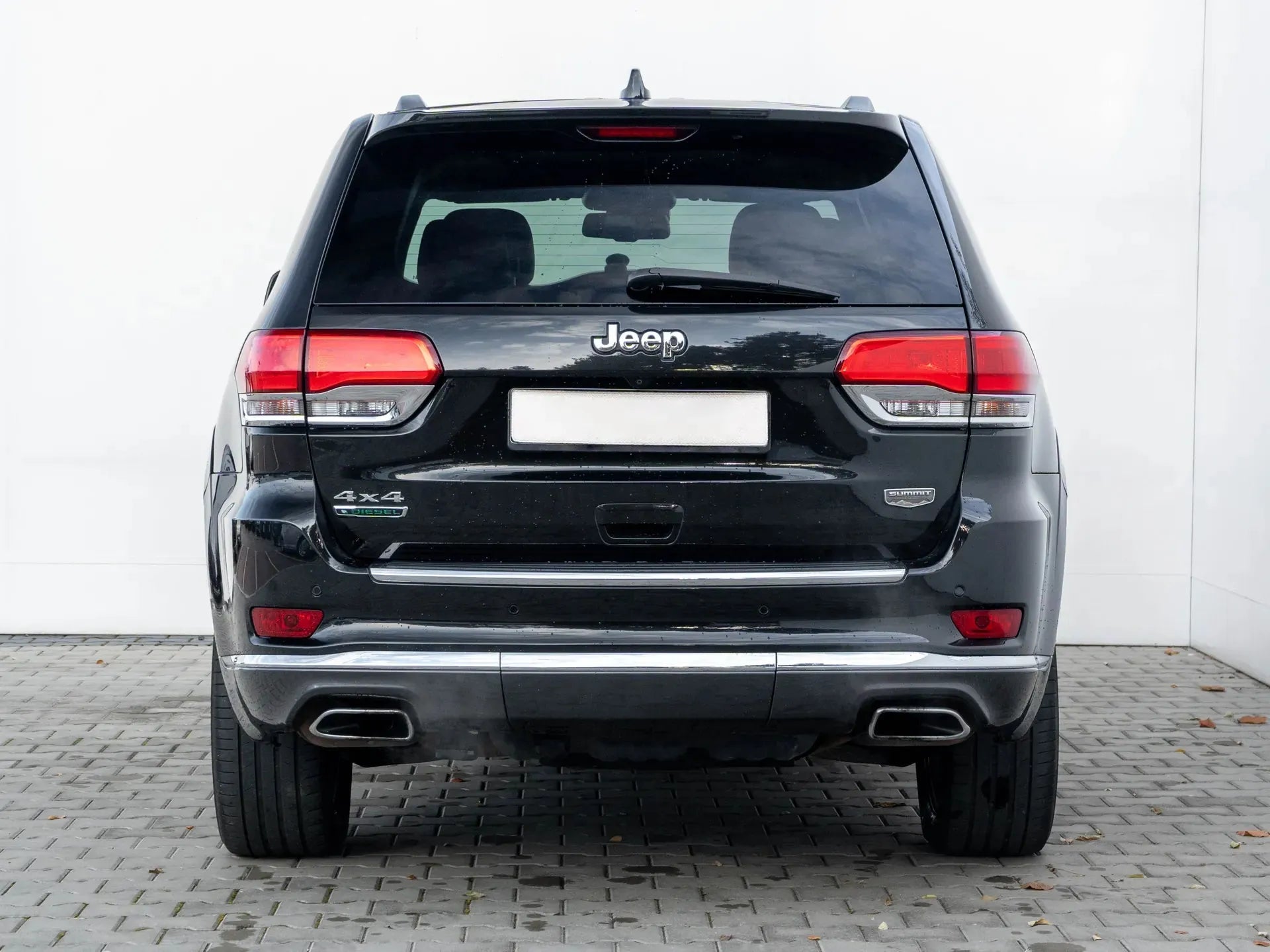 Jeep Grand Cherokee 3.0 Diesel 250 CP Negru - Samsaru's Car Outlet