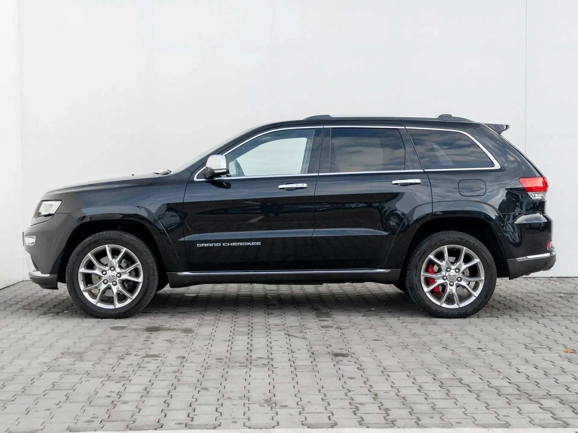 Jeep Grand Cherokee 3.0 Diesel 250 CP Negru - Samsaru's Car Outlet