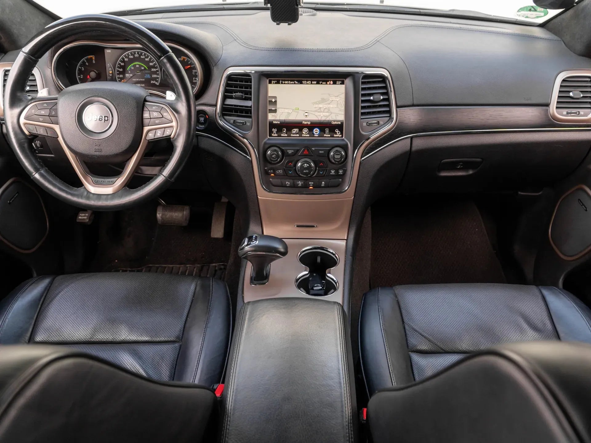 Jeep Grand Cherokee 3.0 Diesel 250 CP Negru - Samsaru's Car Outlet