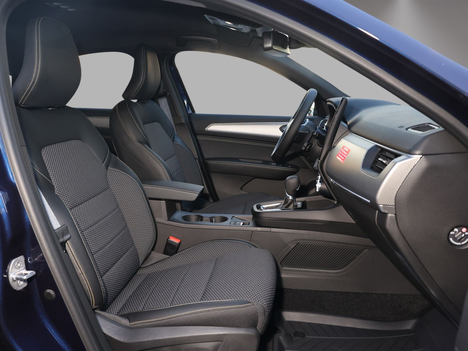 Renault Arkana TECHNO+E-Tech Full Hybrid - Samsaru's Car Outlet