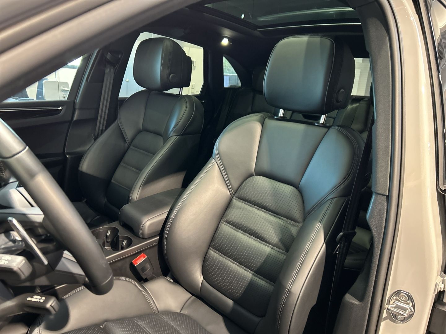 Porsche Macan S Kreide BOSE Sportabgasanlage Panorama