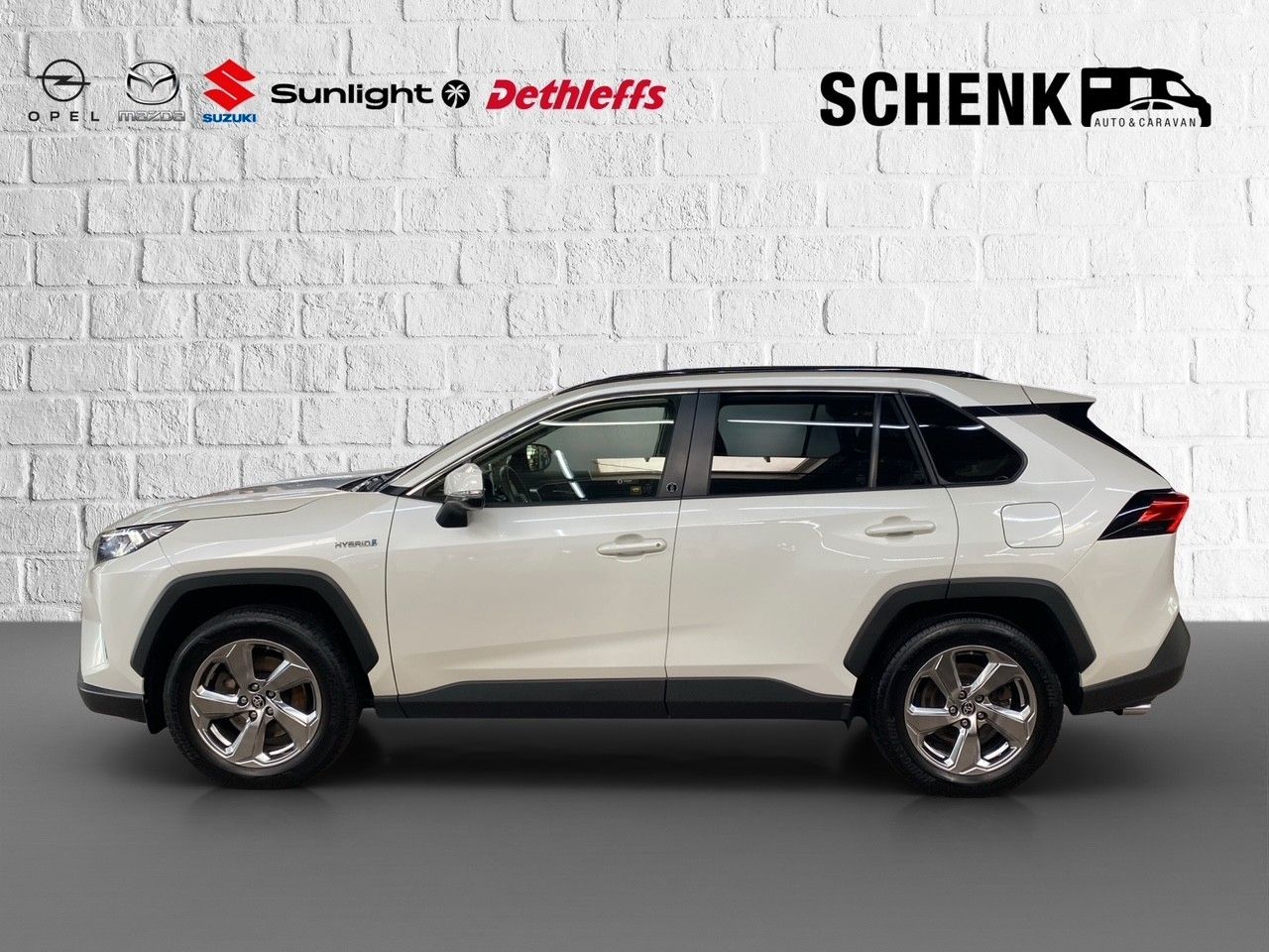 Toyota RAV 4 RAV4 Hybrid 4x4 - Samsaru's Car Outlet