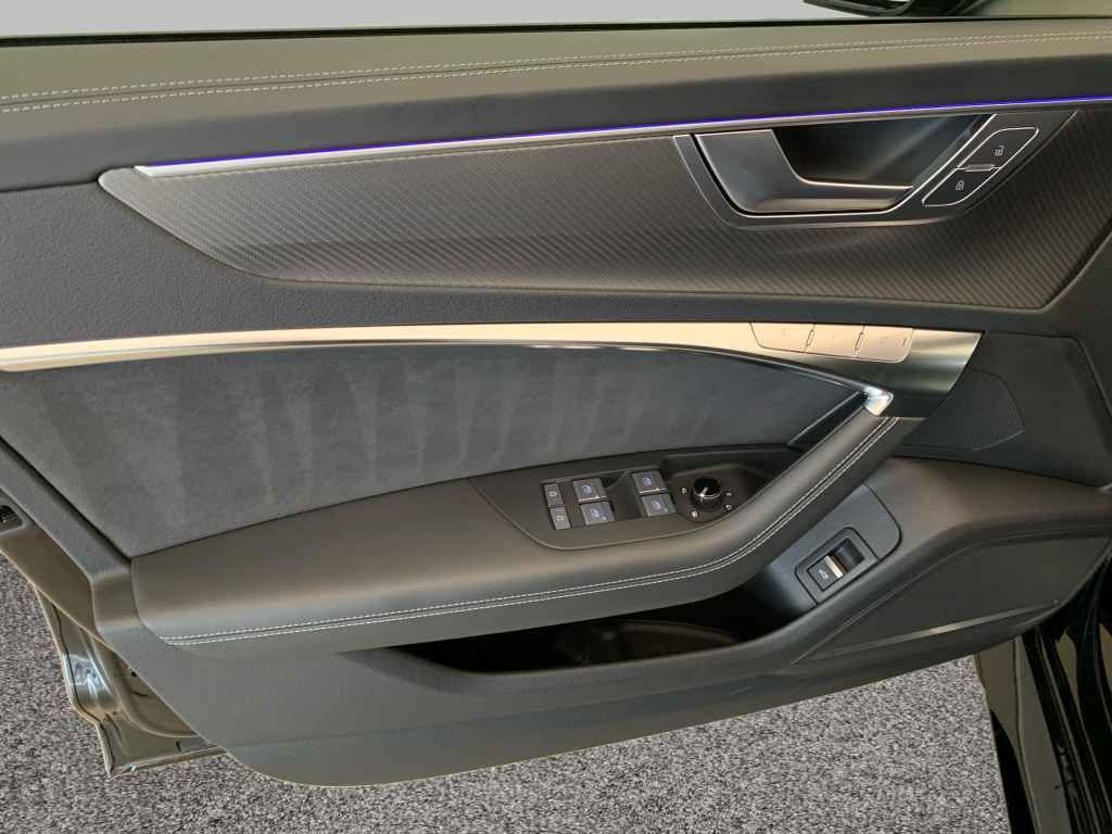 Audi RS6 Avant *KERAMIK*RS-ABGAS*LASER*PANO*STDHZ*AHK