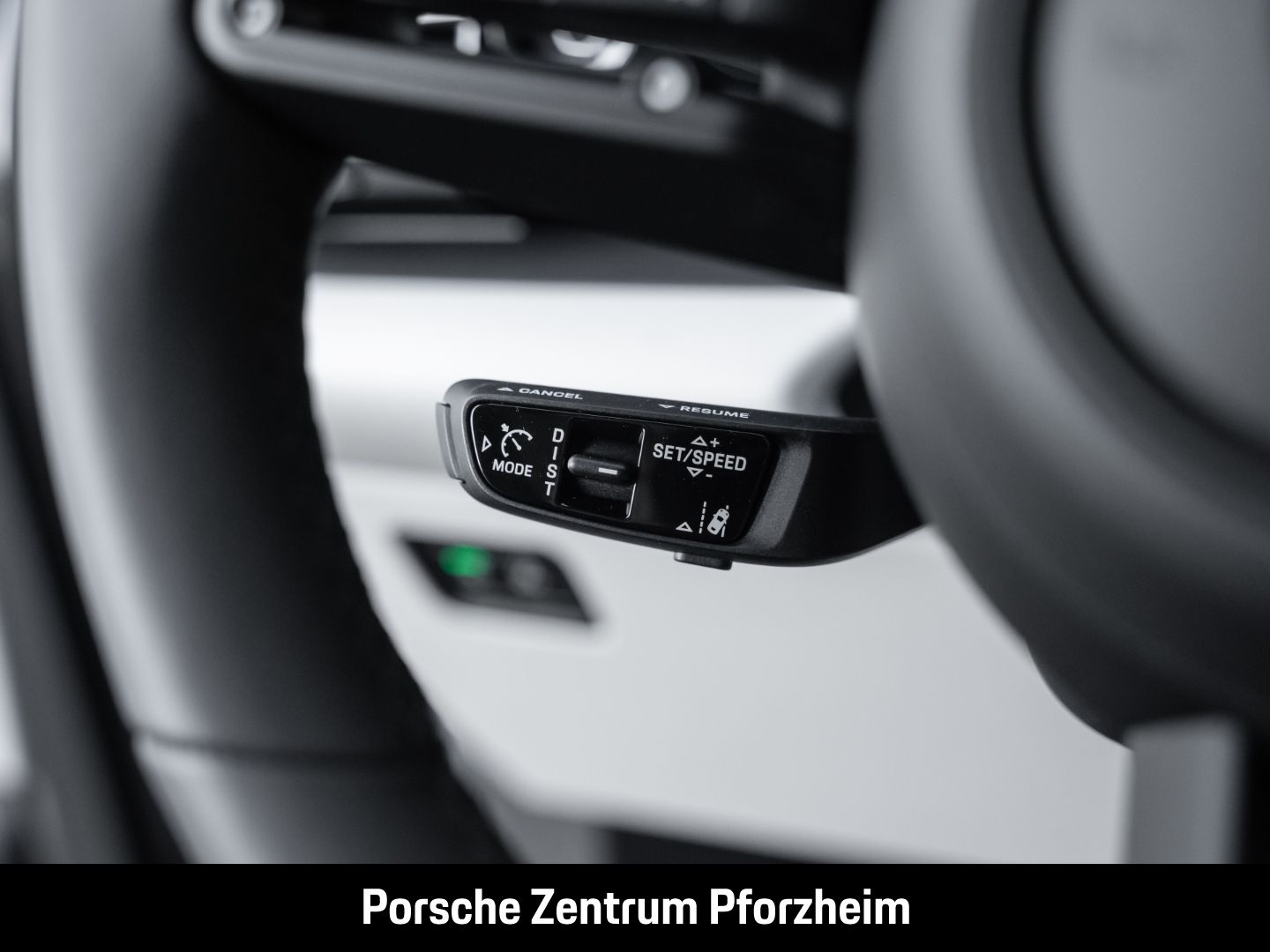 Porsche Macan 4S BOSE Surround-View Abstandstempomat LED