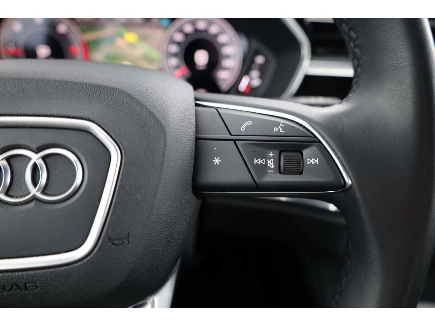 Audi Q3 35 TDI quattro S line - Samsaru's Car Outlet