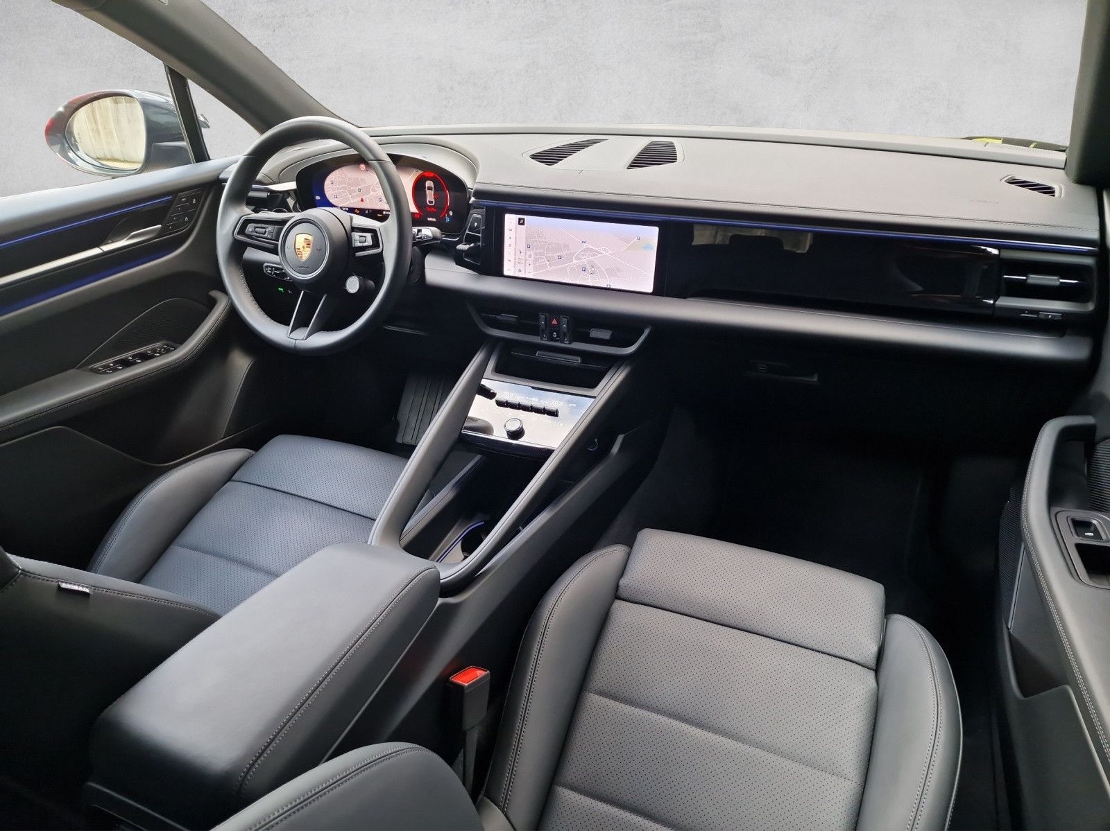 Porsche Macan 4 - Samsaru's Car Outlet