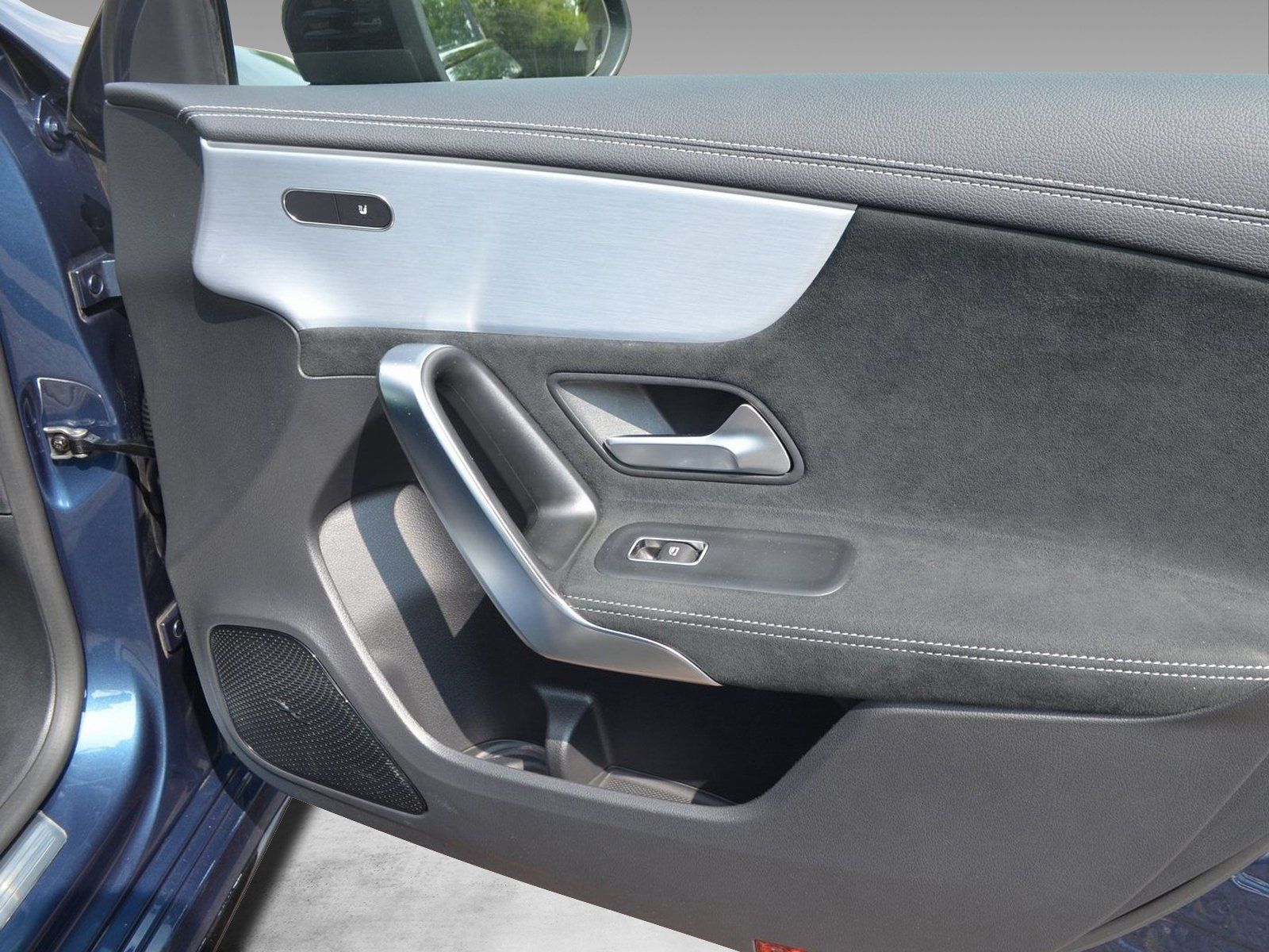 Mercedes-Benz e HYBR EDITION 2020 AMG - Samsaru's Car Outlet