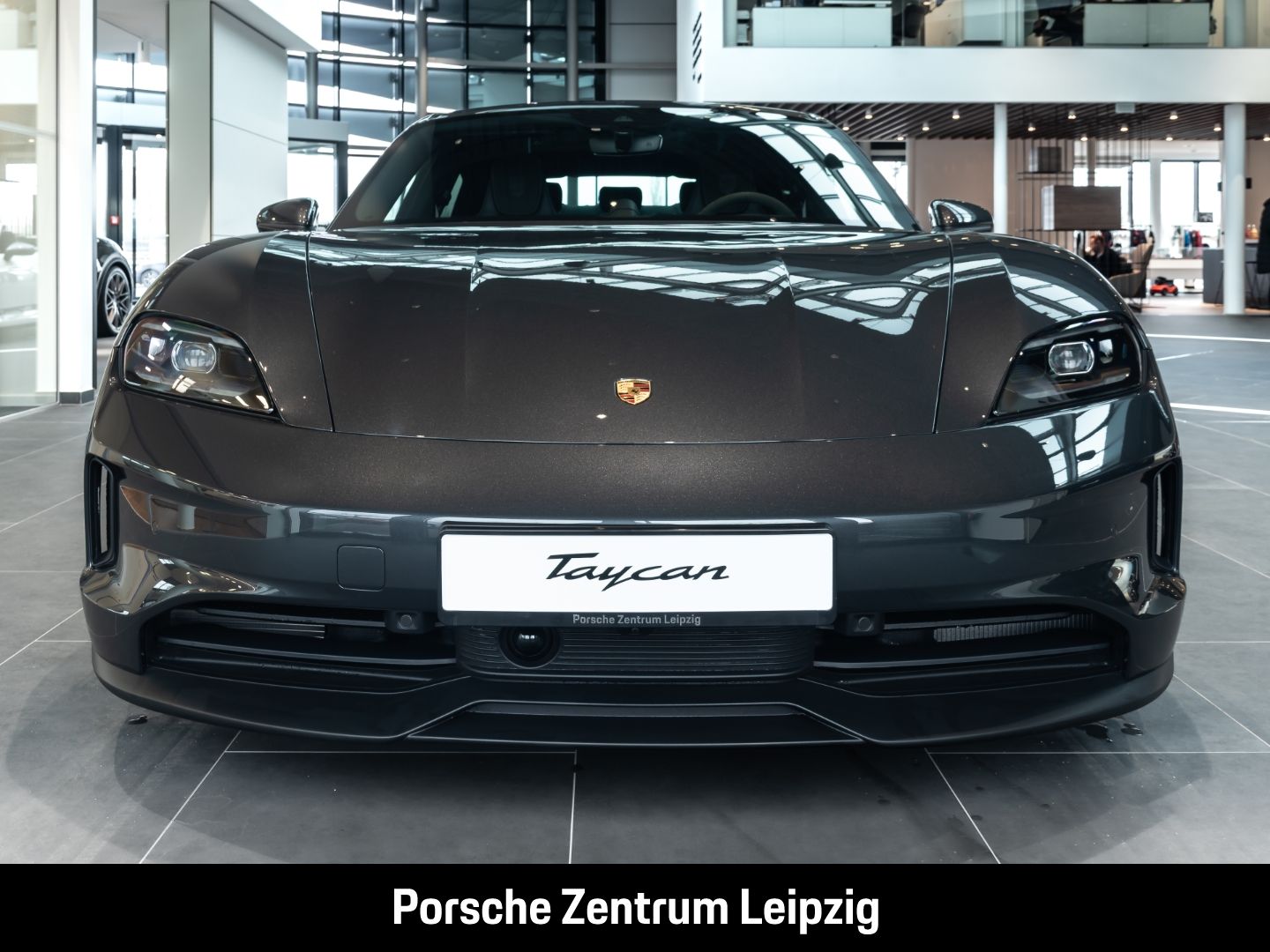 Porsche Taycan 4 Massage Sitzlüftung Bose ACC SportChron