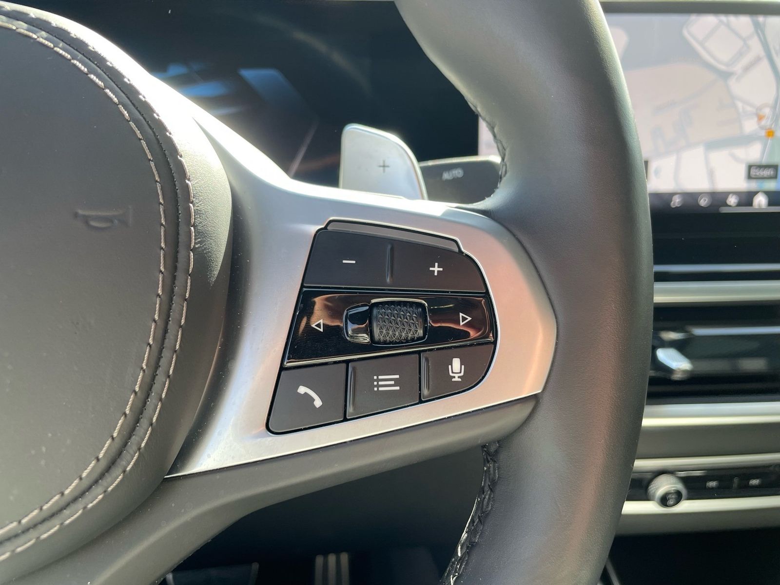 BMW X6 xDrive40d M Sport || AHK Sky Lounge H&K HUD