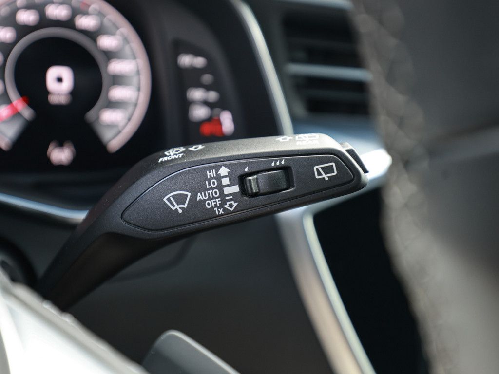 Audi A6 Avant S line 40 TDI S tronic ACC HUD 360° SHZ