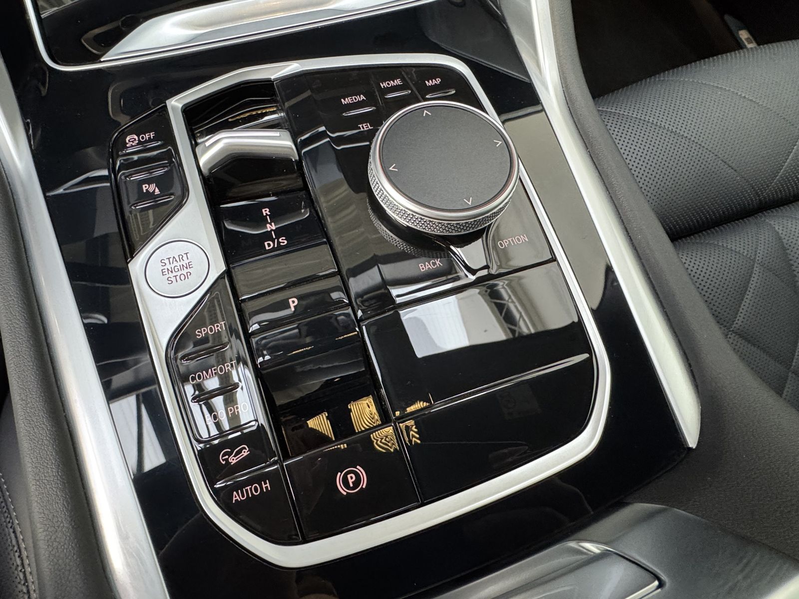 BMW X6 xDrive30d M Sport Pro AHK Pano Sitzlüft. ACC