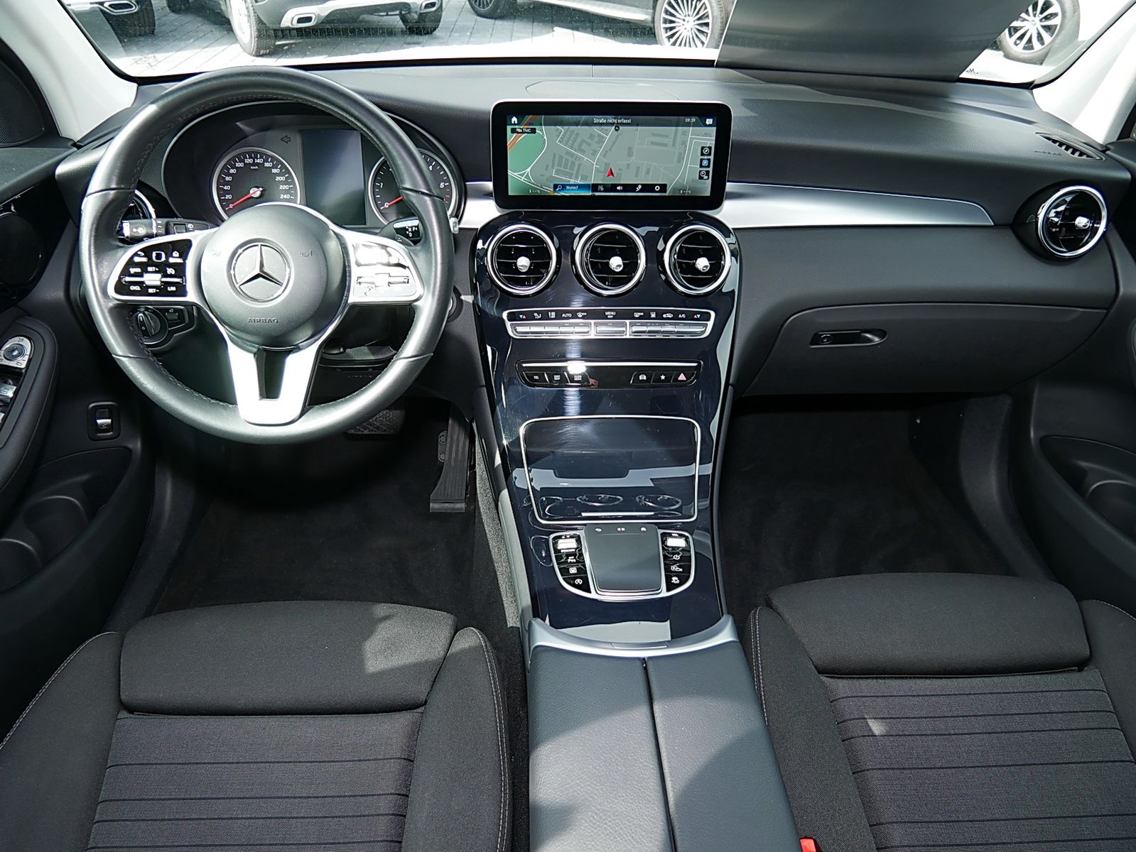 Mercedes-Benz GLC 220 d 4M - Samsaru's Car Outlet