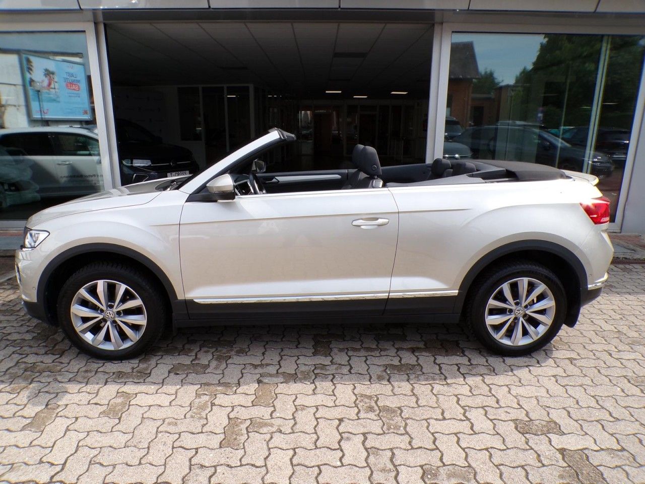 Volkswagen T-ROC CABRIOLET 1.5 TSI - Samsaru's Car Outlet