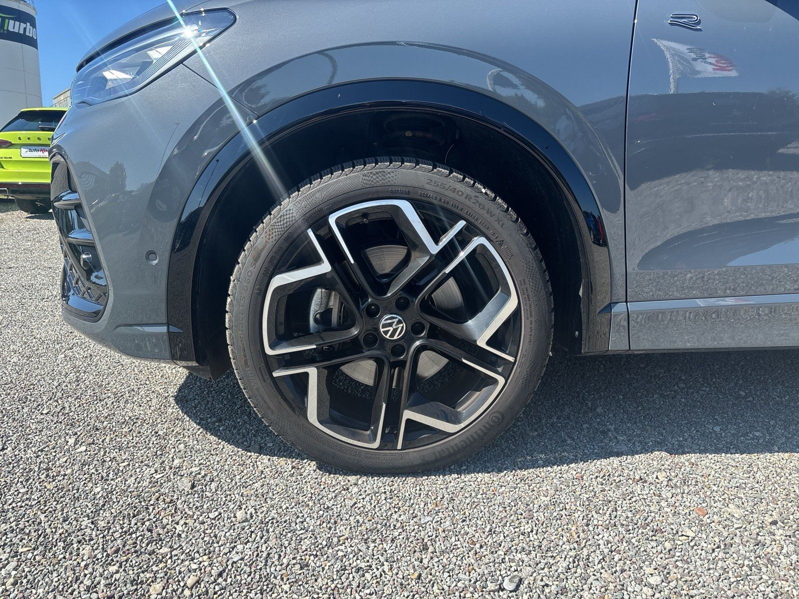 Volkswagen Tiguan 4Motion R-Line *PANO*LEDER*MATRIX*AHK*BLA