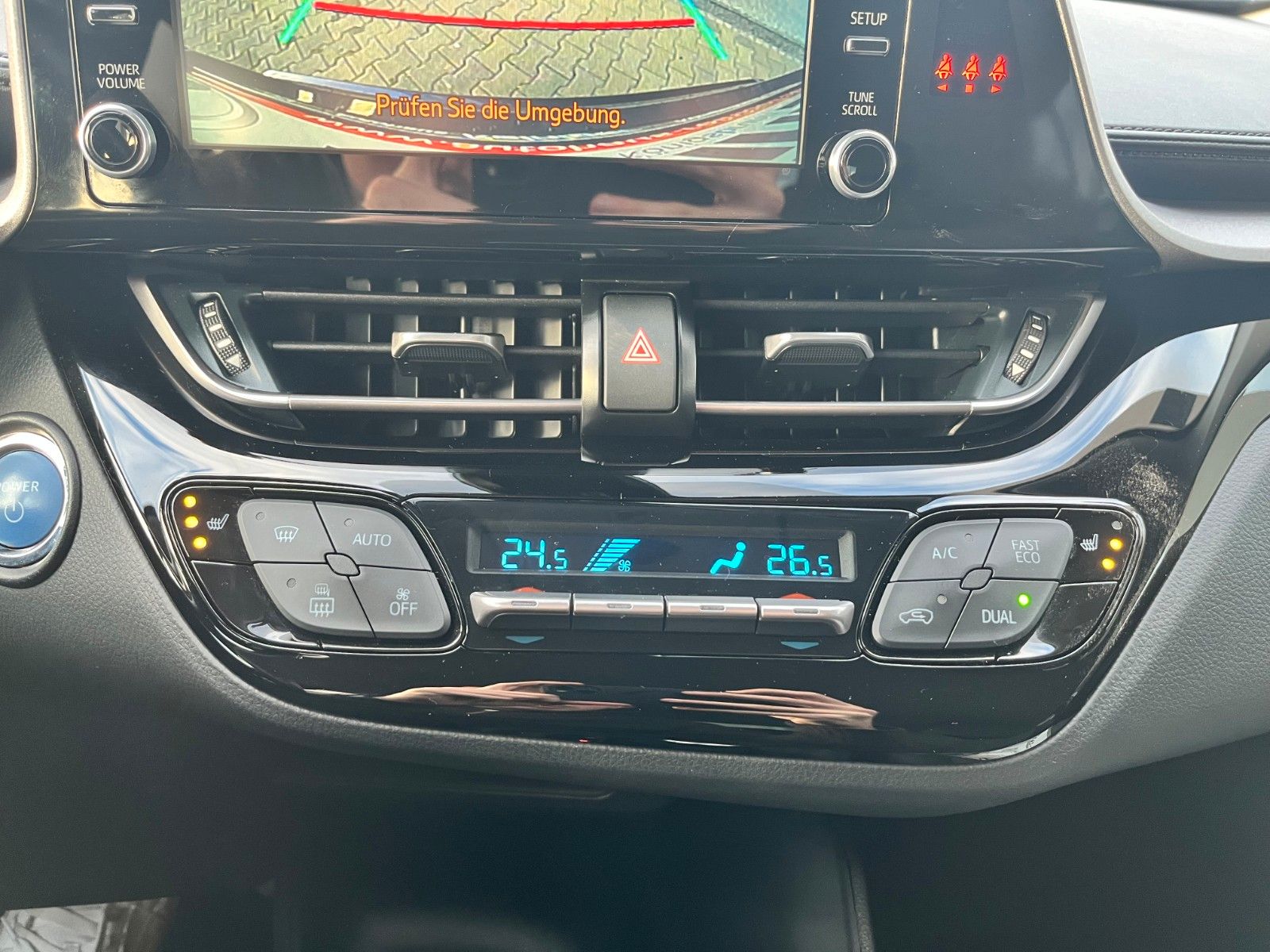 Toyota C-HR 1.8l VVT-i Hybrid - Samsaru's Car Outlet