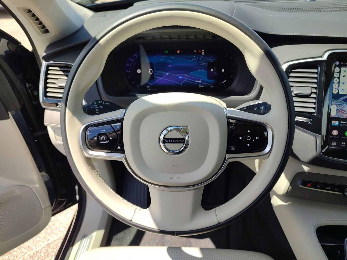 Volvo XC90 Ultimate Bright AWD 7-Sitzer HUD Pano AD St