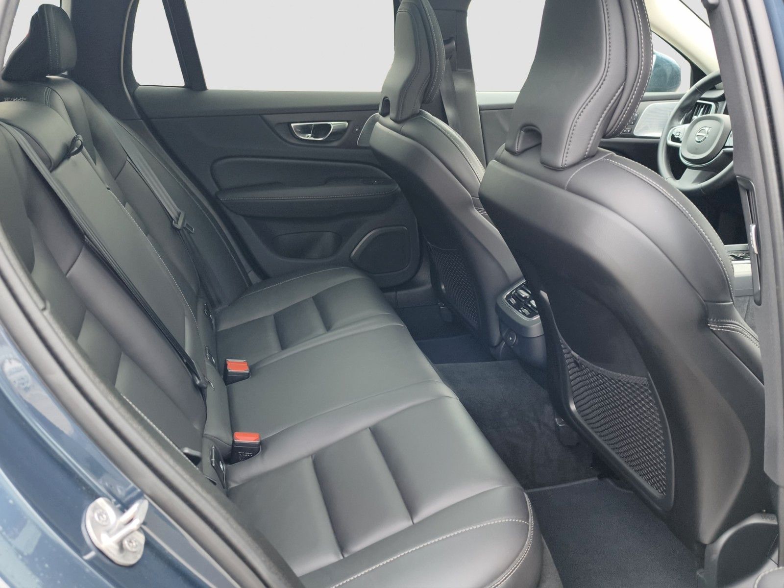 Volvo V60 Cross Country B5 AWD Ultimate