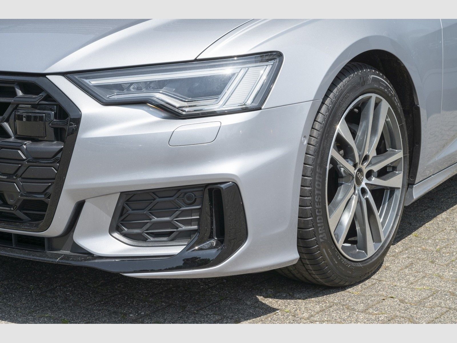 Audi A6 Avant 40 TDI S line - Samsaru's Car Outlet