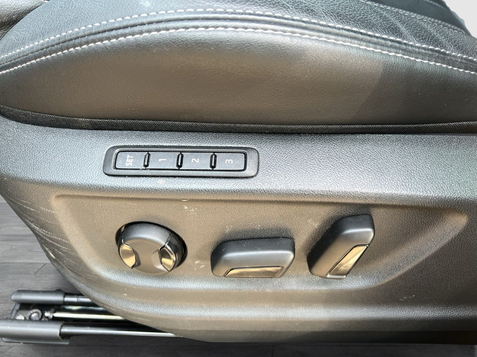 Skoda Karoq 2.0 SPORTLINE 4X4 LEDER CAM ACC MATRIX NAV