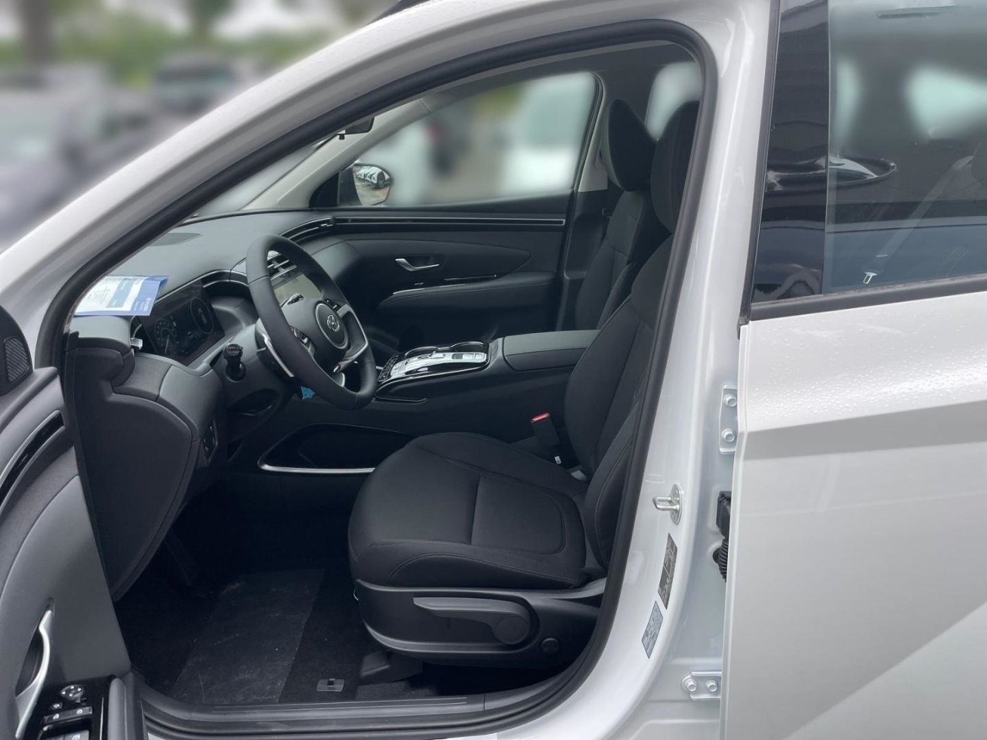 Hyundai Tucson Select Hybrid 2WD - Samsaru's Car Outlet