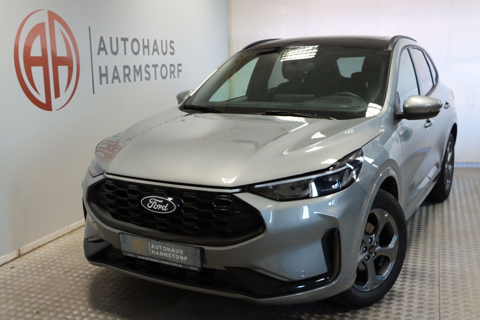 Ford Kuga ST-Line - Samsaru's Car Outlet