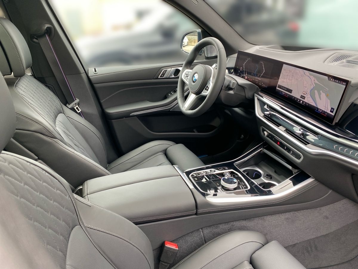 BMW X5 xDrive40d M-Sport AHK KeyLess Pano DA Prof Ai