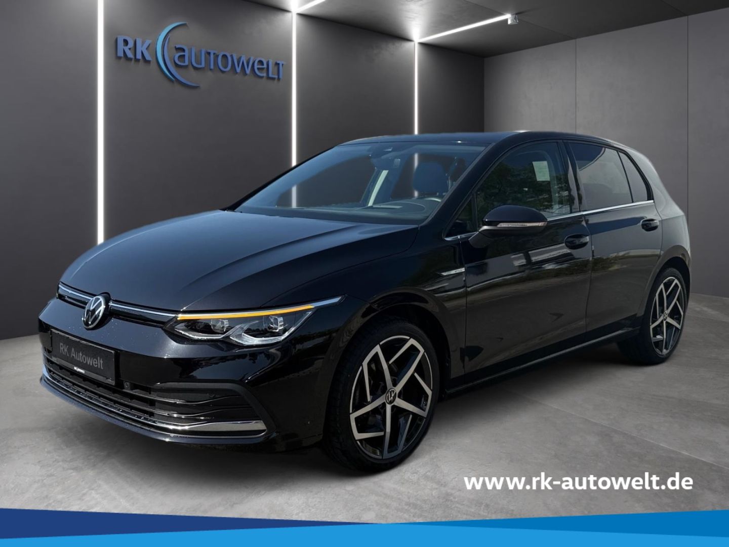 Volkswagen Golf 8 VIII Style 1.5 TSI - Samsaru's Car Outlet