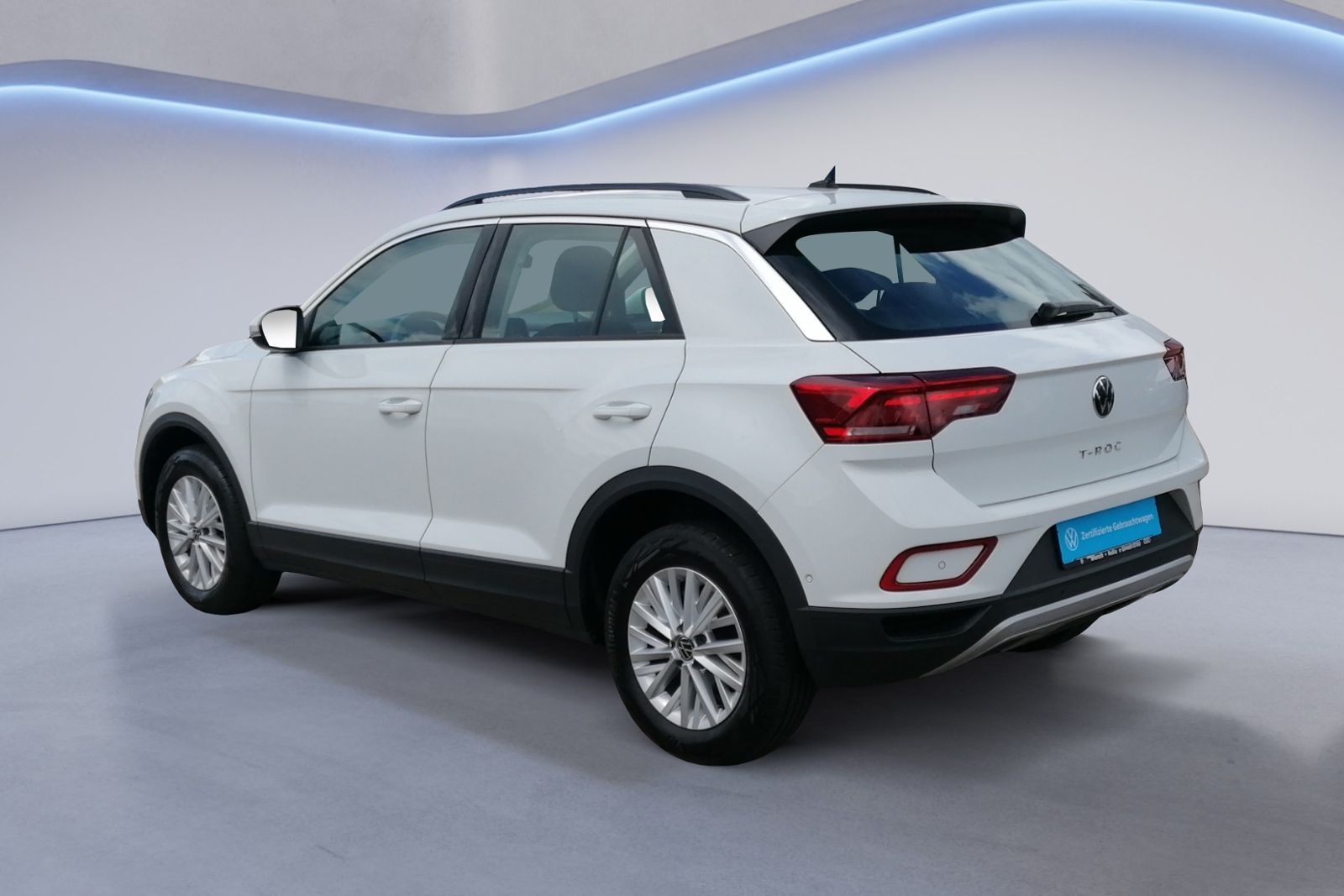 Volkswagen T-Roc 1.0 TSI Life - Samsaru's Car Outlet