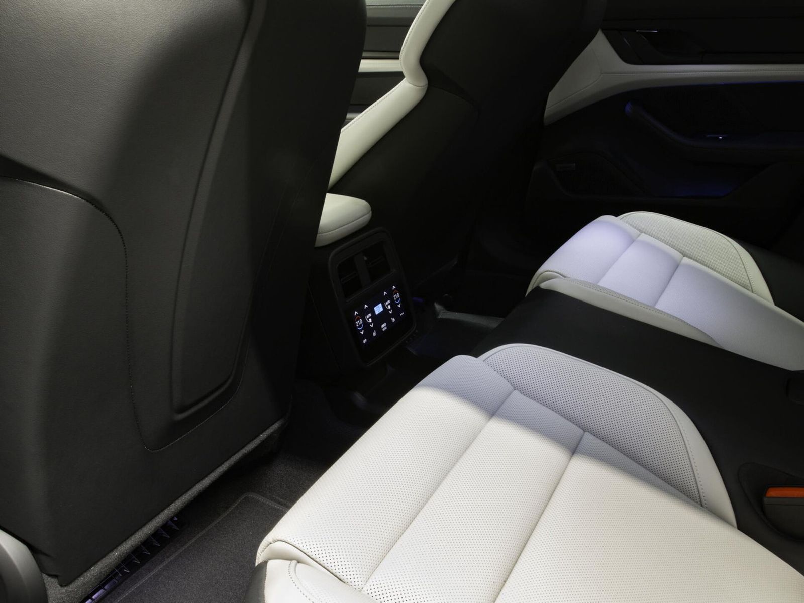 Porsche Taycan 4S Cross Turismo