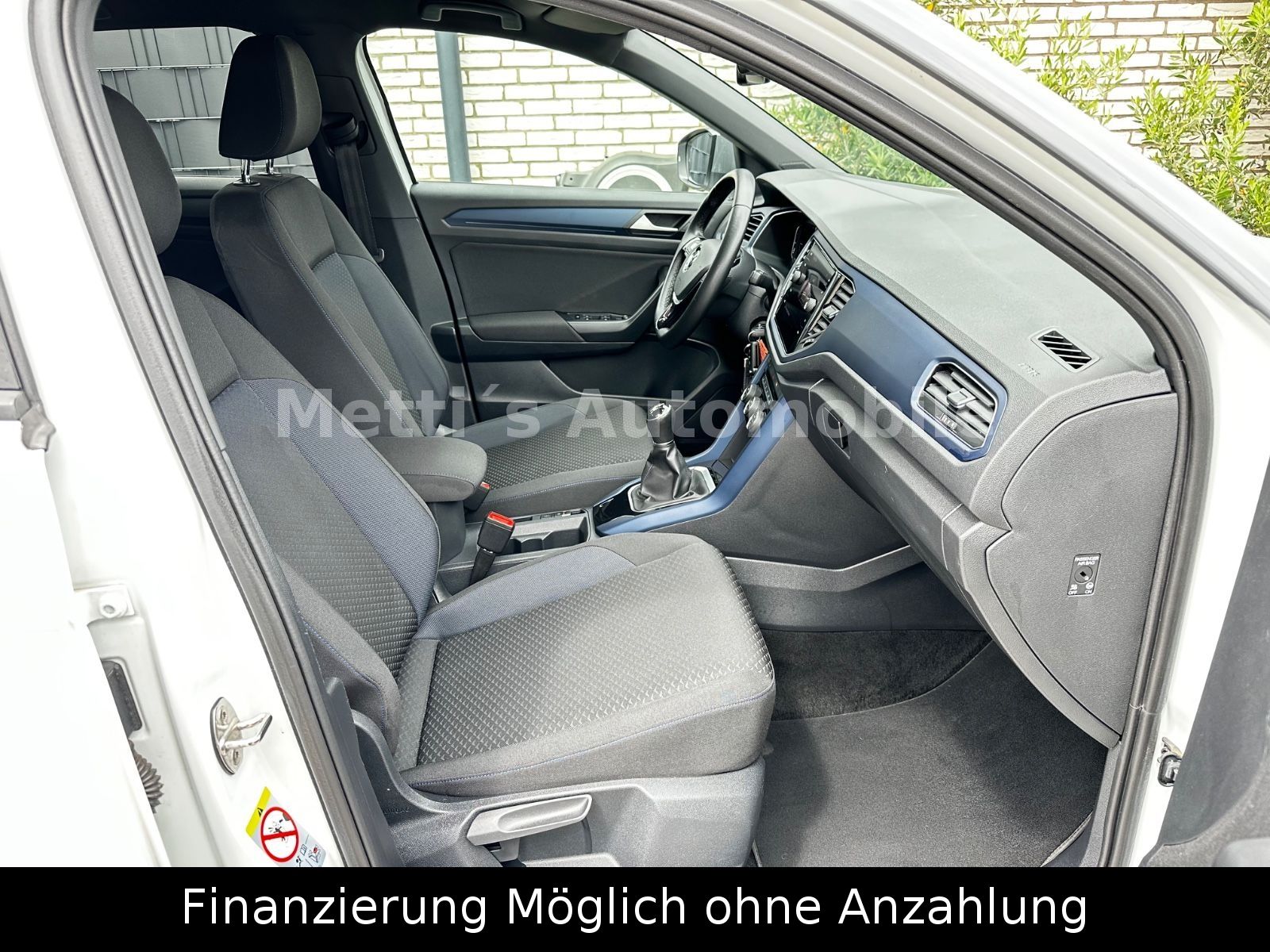Volkswagen T-Roc United 2.0 TDI - Samsaru's Car Outlet