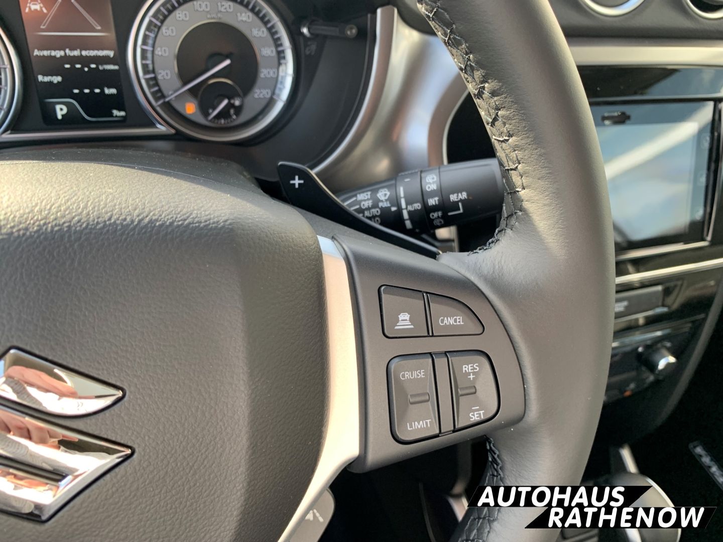 Suzuki Vitara 1.5 Hybrid Comfort Allrad - Samsaru's Car Outlet