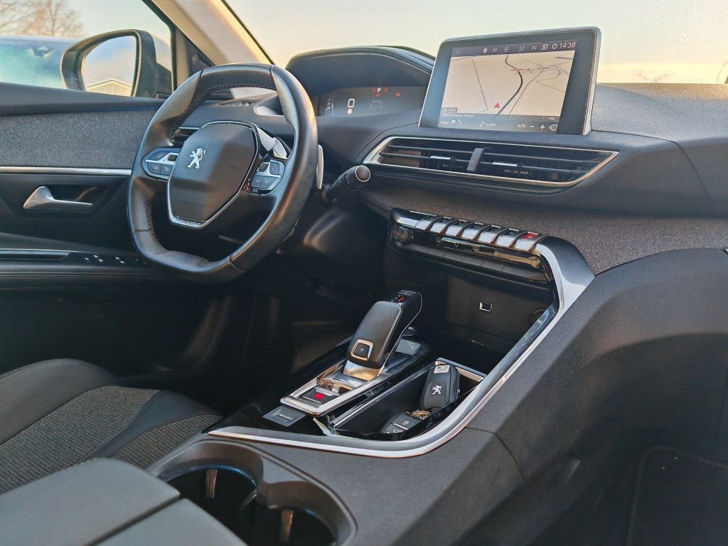 Peugeot 5008 BlueHDI 130 EAT8 ALLURE - Samsaru's Car Outlet