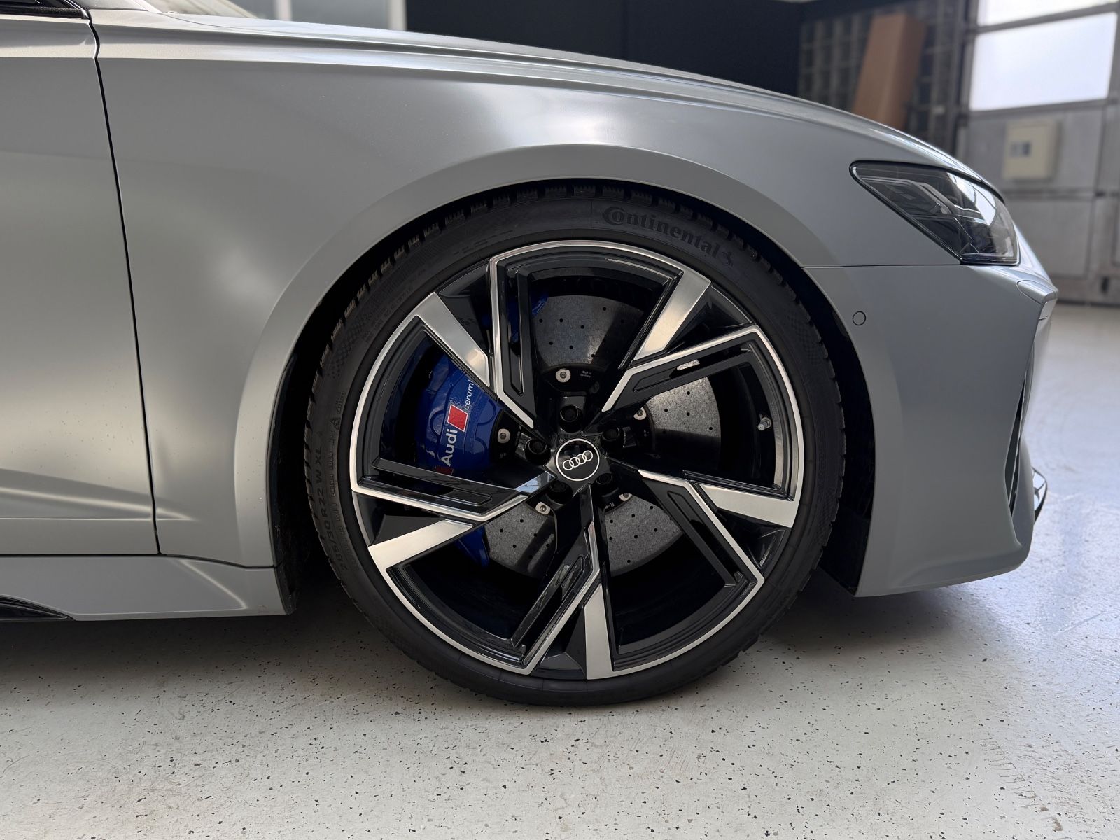 Audi RS6 Avant 4.0 TFSI/Quattro/Keramik/22Zoll/AHK