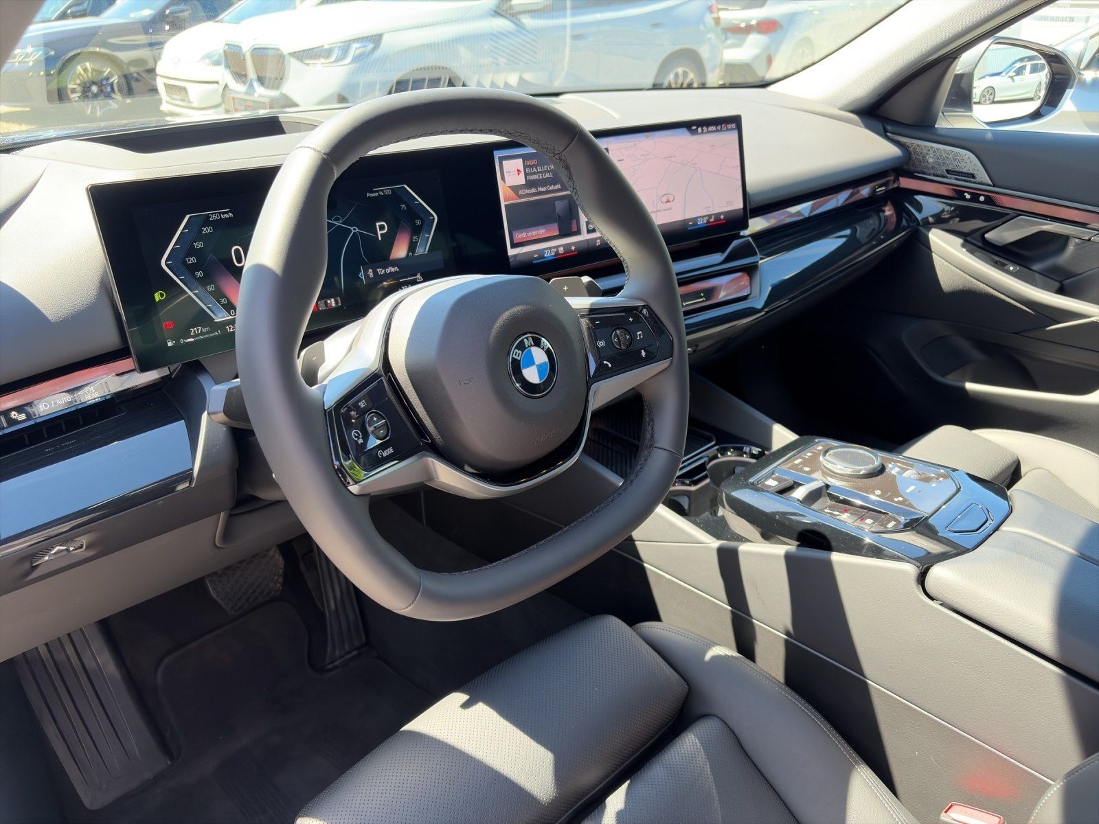 BMW 520i Limousine AHK Head-Up Pano DrivAssProf. Par