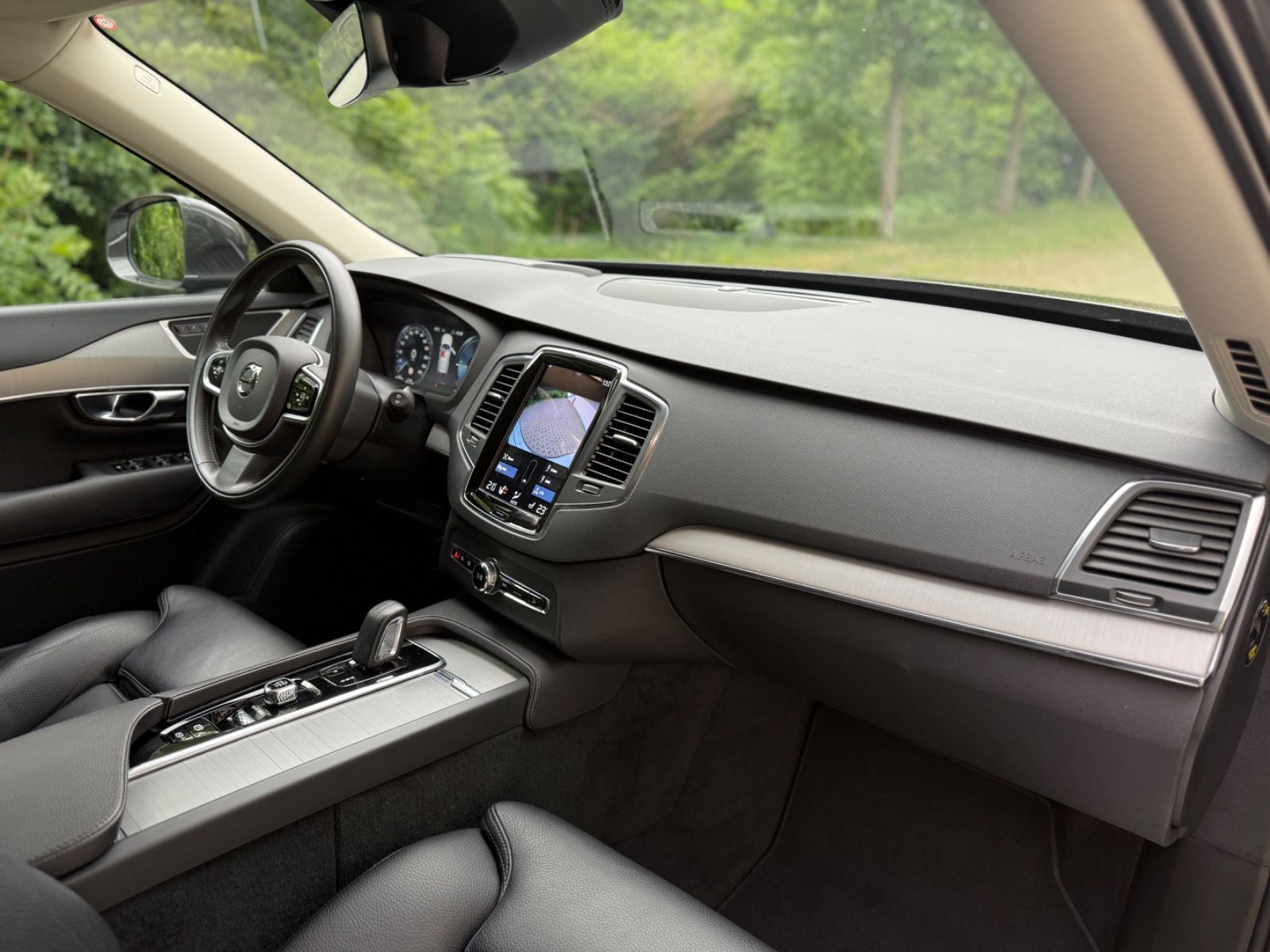 Volvo XC 90 T8 Inscription - Samsaru's Car Outlet