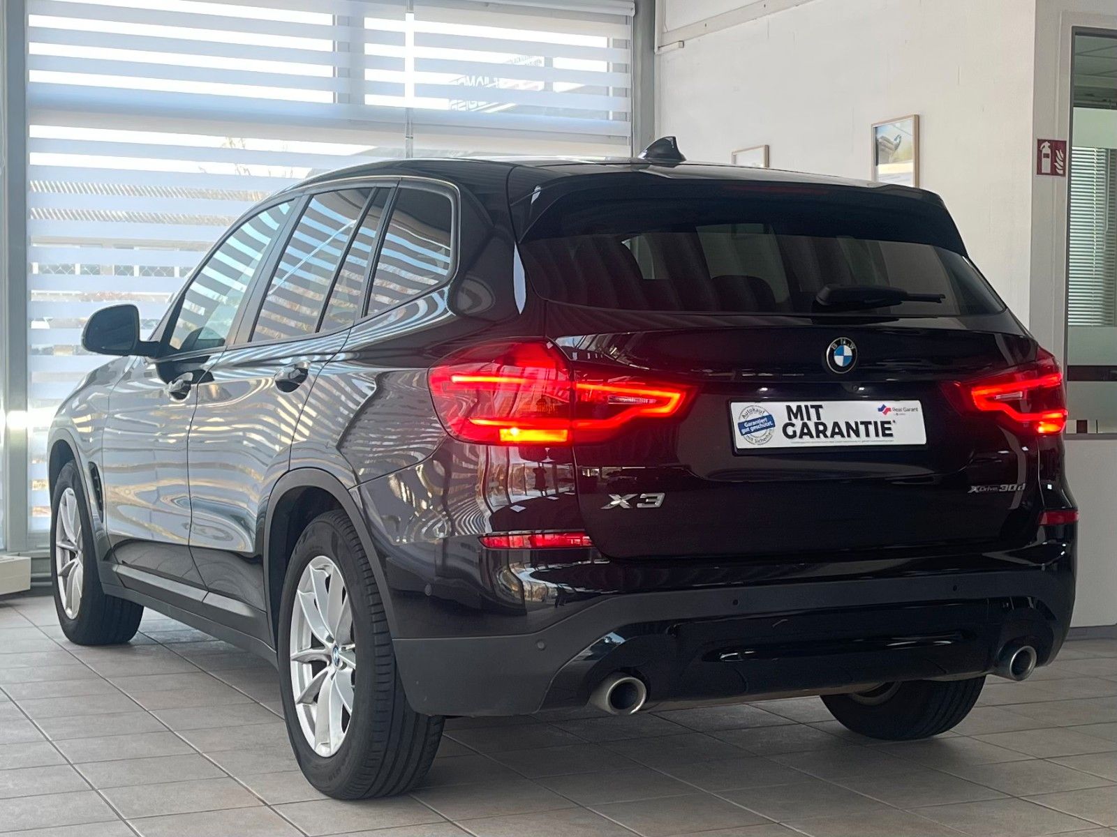 BMW X3 xDrive 30d Sport - Samsaru's Car Outlet