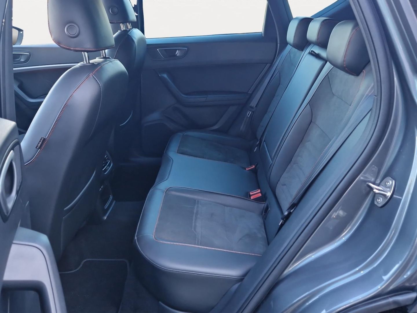 Seat Ateca 2.0 TDI DSG FR Alu LED AHK Kamera Navi ACC