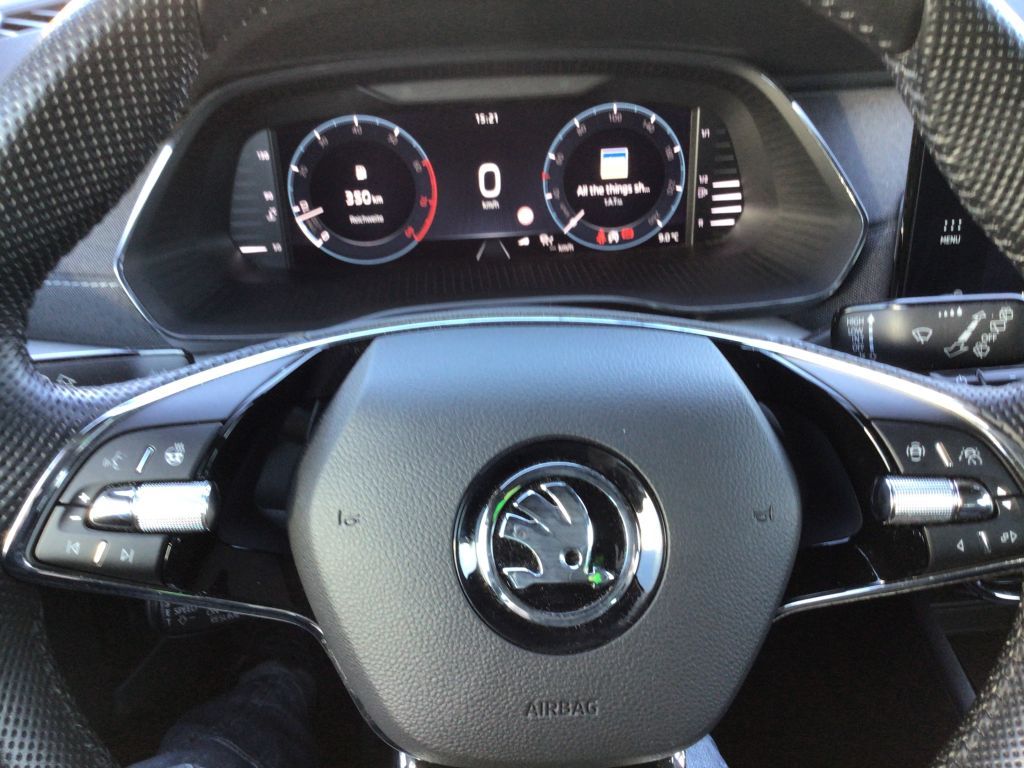 Skoda Octavia Combi 1.5 TSI Sportline - Samsaru's Car Outlet