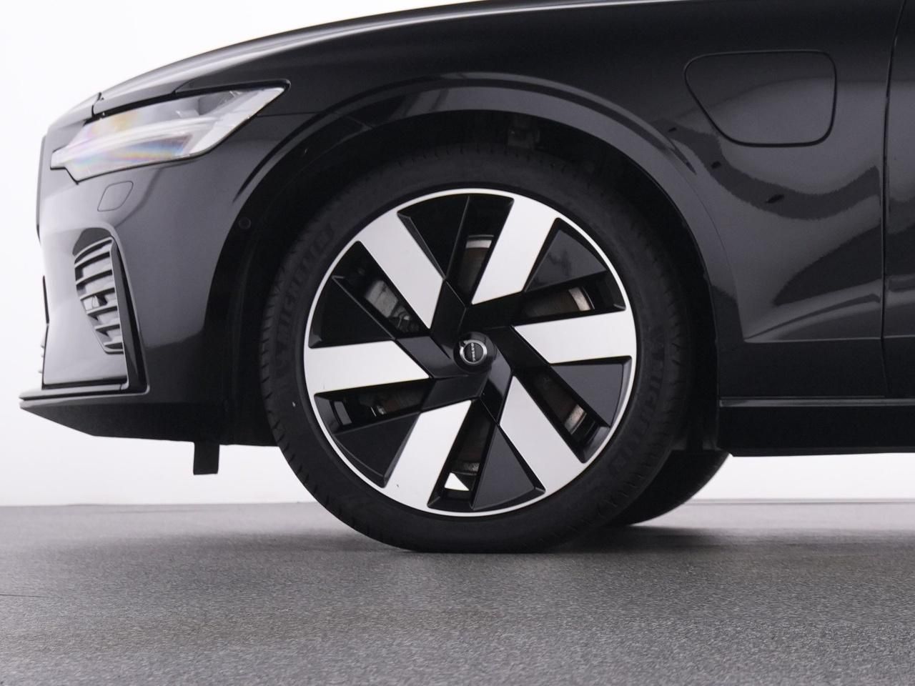 Volvo V60 T6 Recharge AWD Ultra Dark AHK+19'+ACC+360°