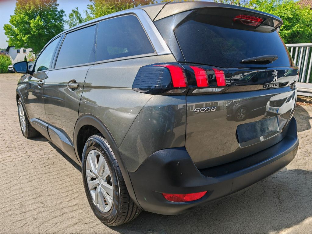 Peugeot 5008 BlueHDI 130 EAT8 KOMFORTSITZ - Samsaru's Car Outlet