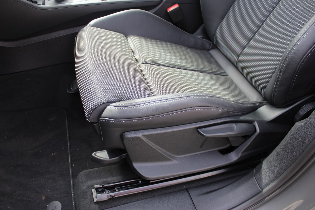 Audi Q3 S line 40 TFSI quattro S tronic - Samsaru's Car Outlet