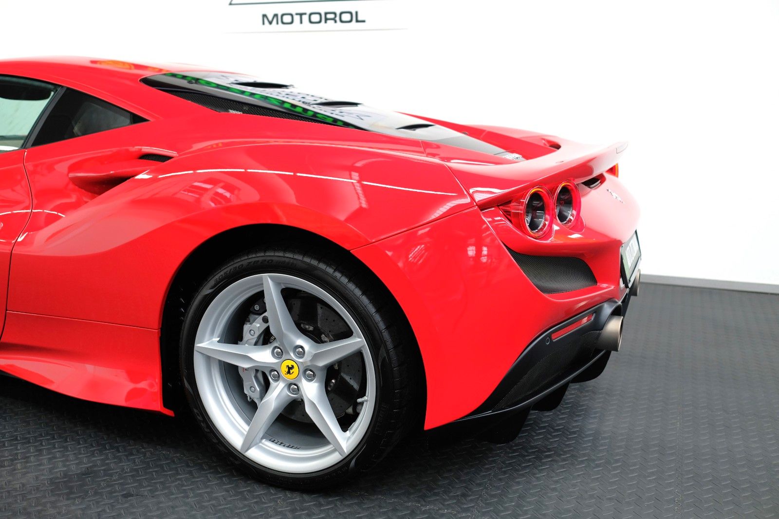 Ferrari F8 Tributo/LIFT/CAMERA/PDC/FULL ELECTRIC SEATS