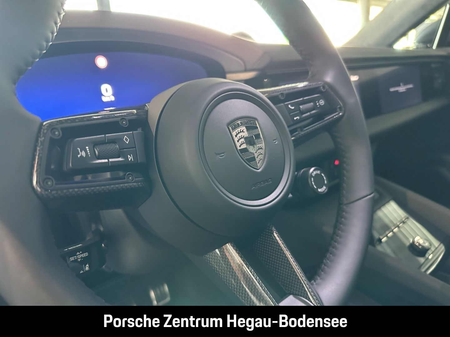 Porsche Macan Turbo/Electric Sport/Hinterachslenkung/Mat