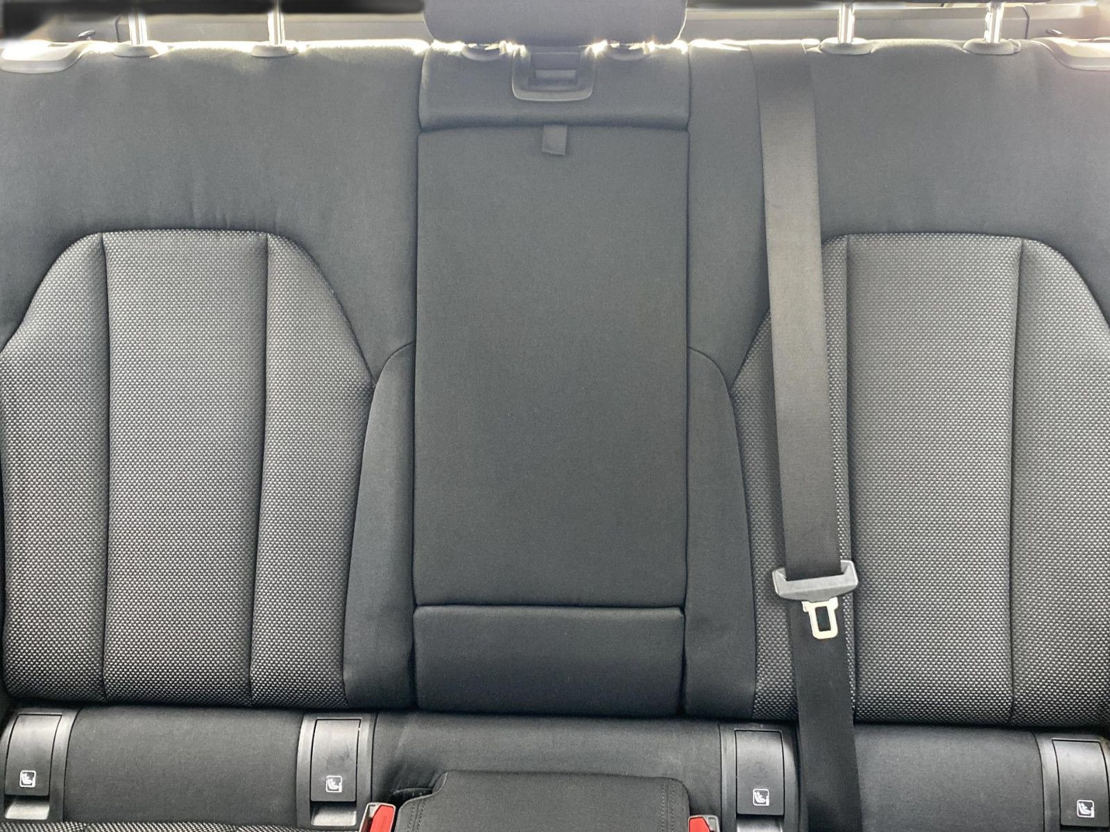 BMW 320 d - Samsaru's Car Outlet
